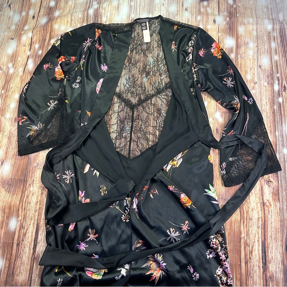 Victoria's Sectet Floral Lace Chantilly Kimono Robe Size XS/S - Picture 12 of 16